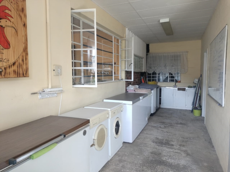 6 Bedroom Property for Sale in Ladybrand Free State